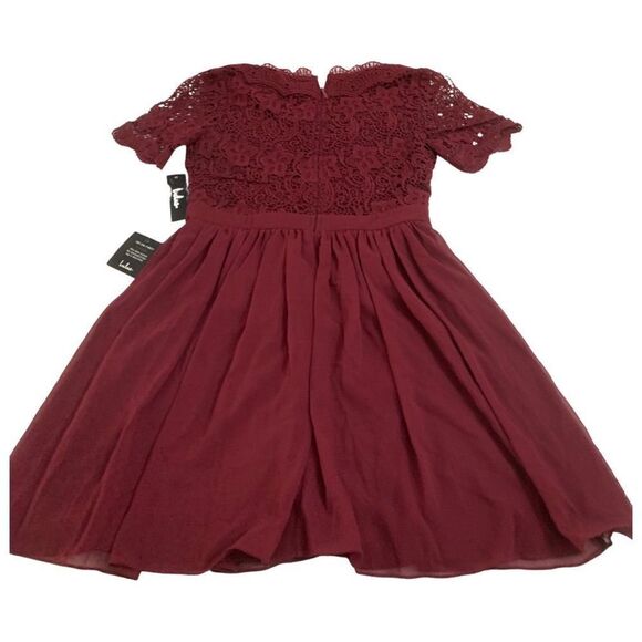 Lulus NWT Burgundy Lace Detail Dress - Picture 2 of 14